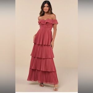 NWT Lulu’s Off the Shoulder Pleated Pink Dress